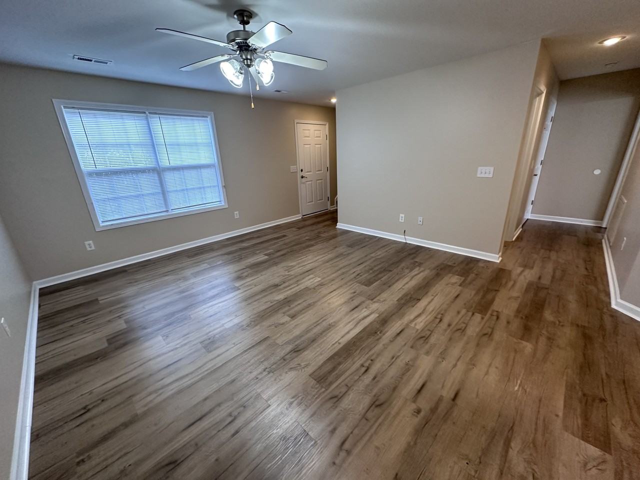 1303 Kensington Pl - Photo 3 of 15