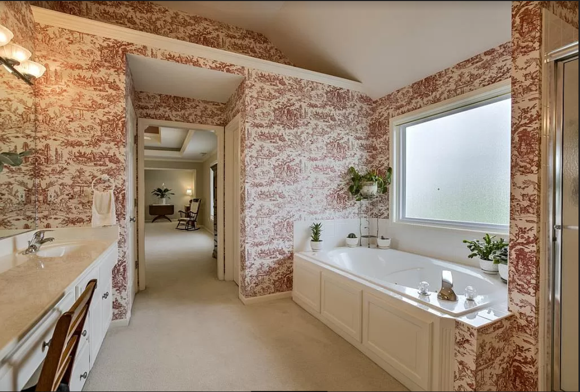 128 Se Chelsea Ct - Photo 3 of 11