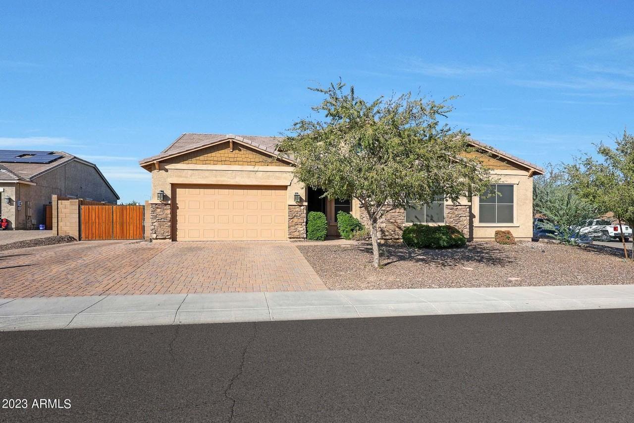 9422 W Donald Dr - Photo 2 of 45