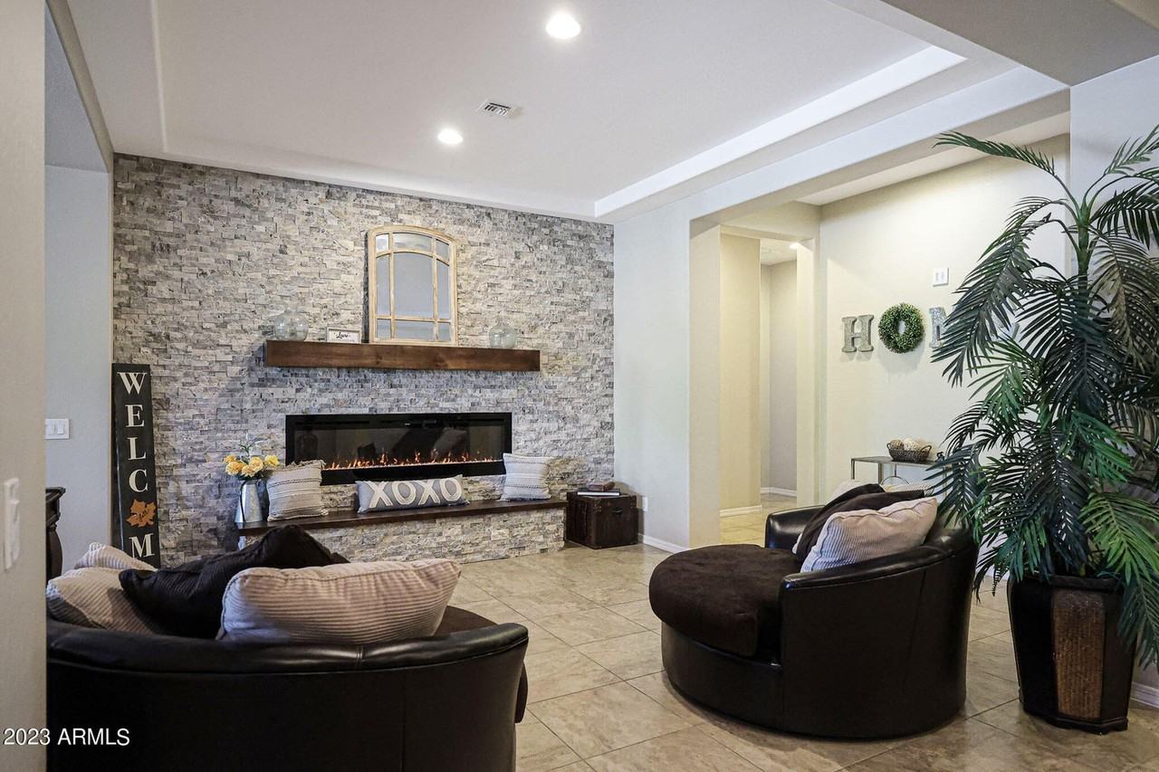 9422 W Donald Dr - Photo 7 of 45