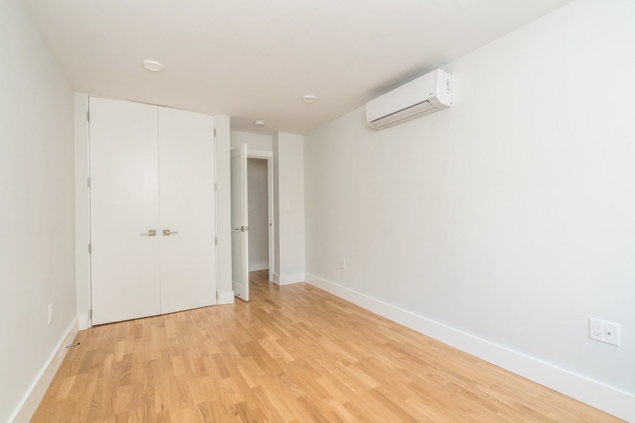 337 Harvard St #J3 - Photo 3 of 18