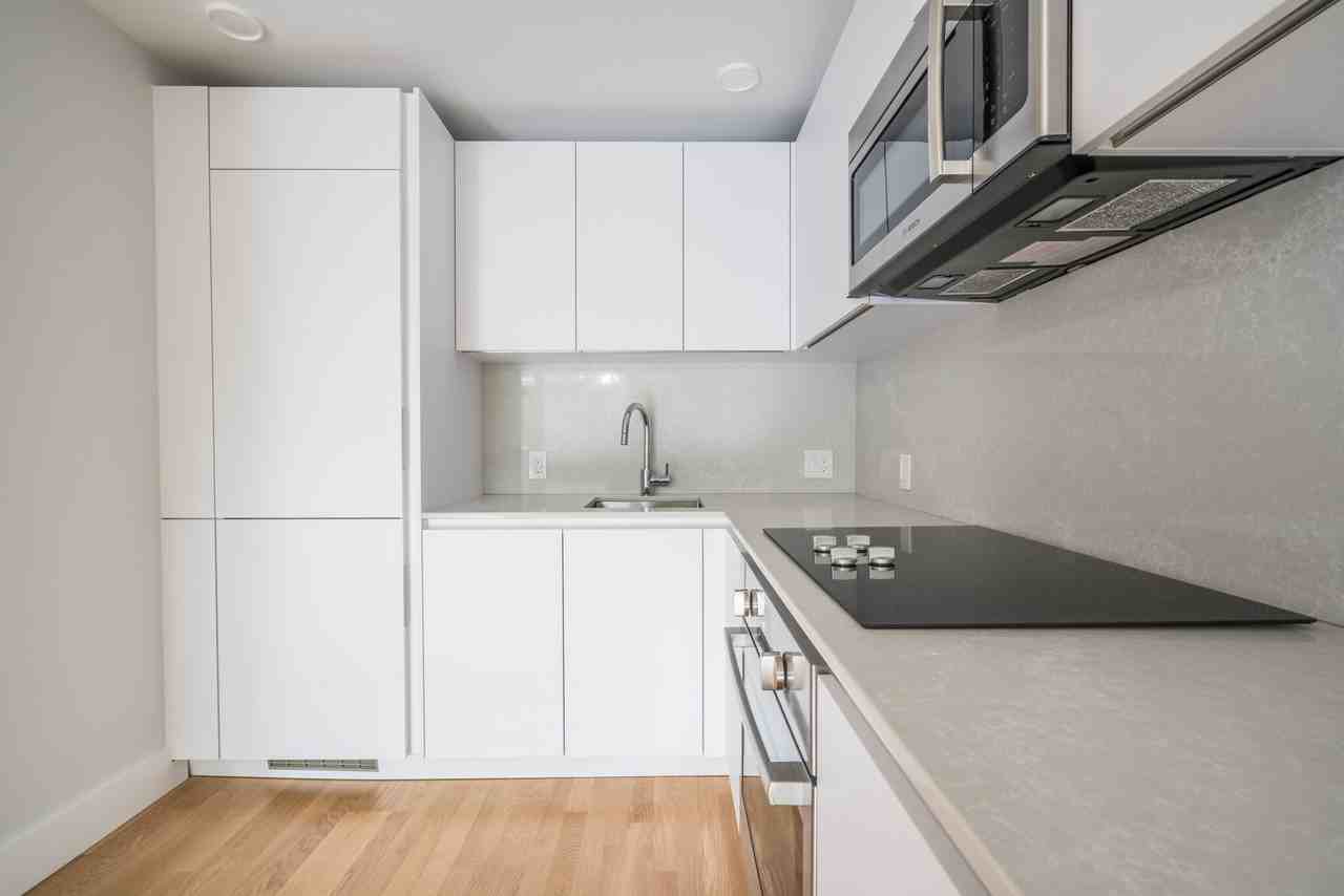 337 Harvard St #J3 - Photo 7 of 18