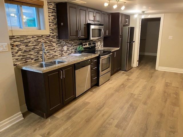 164 Kingsmount Park Road #Lower