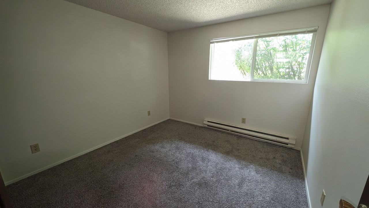 8609 8th Ave W #1 - Photo 4 of 11