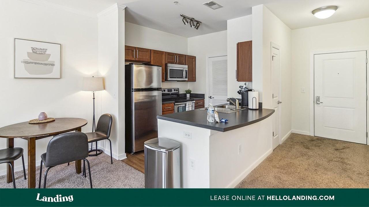 2001 E Broad St - Photo 6 of 50