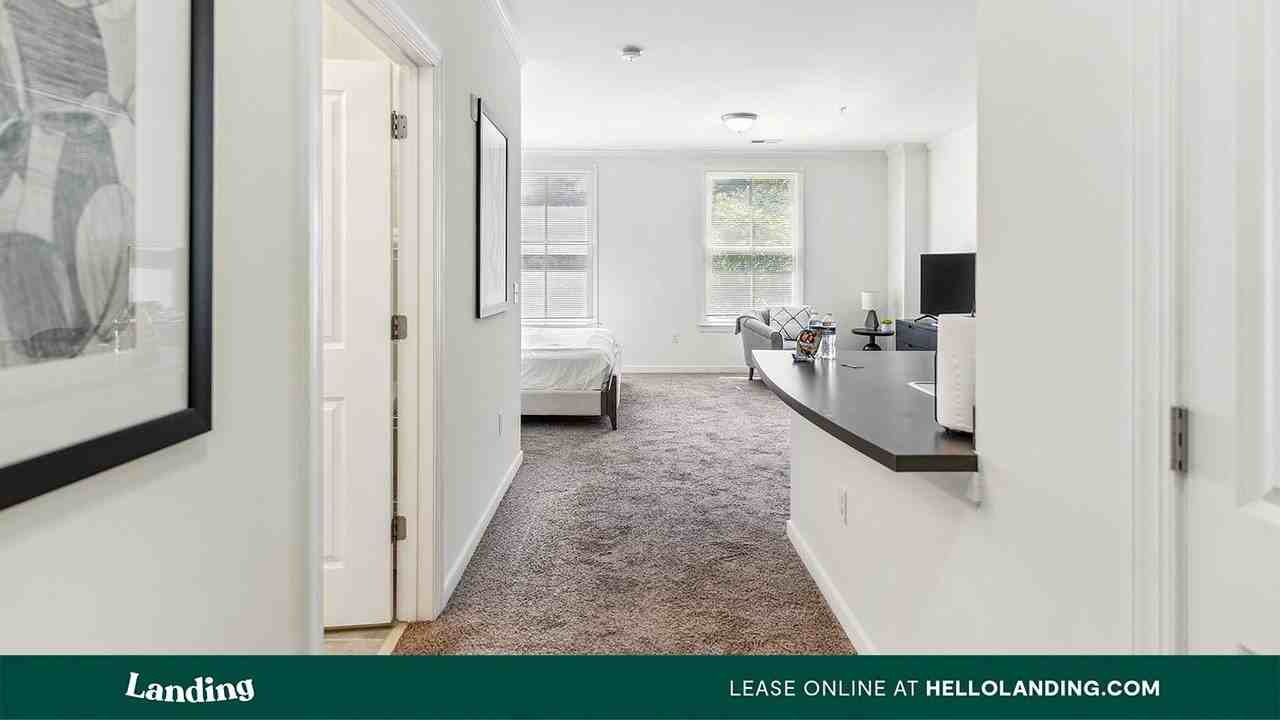 2001 E Broad St - Photo 7 of 50