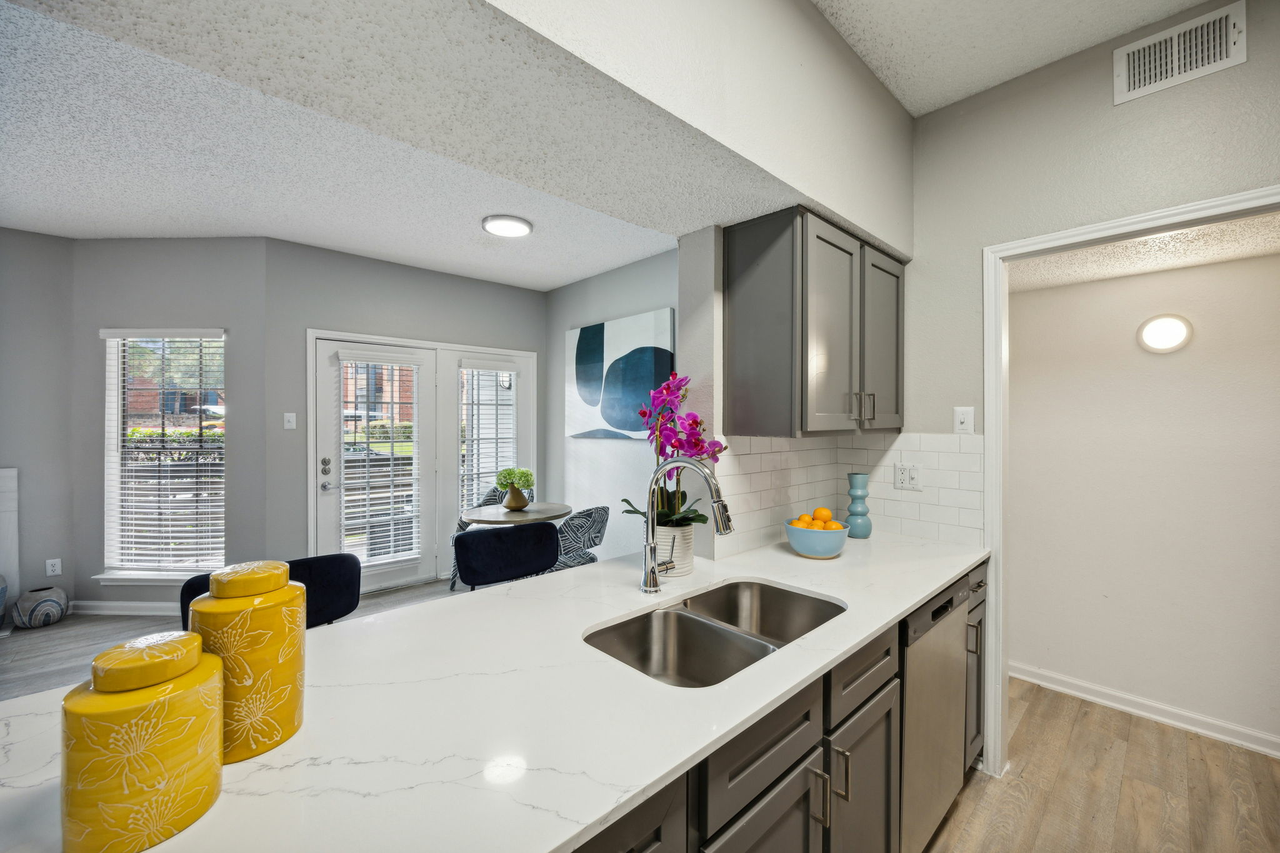 The Dayton - Photo 2 of 28