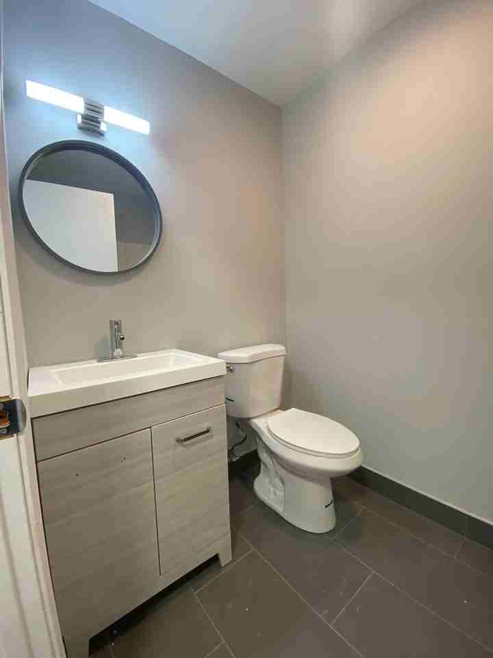 Avon Woods Apartments - Photo 6 of 50