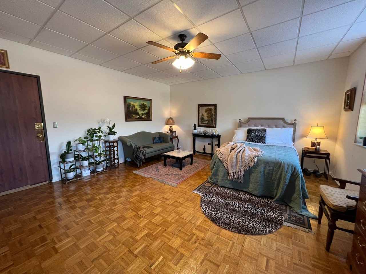 620 W. Belmont - Photo 3 of 35