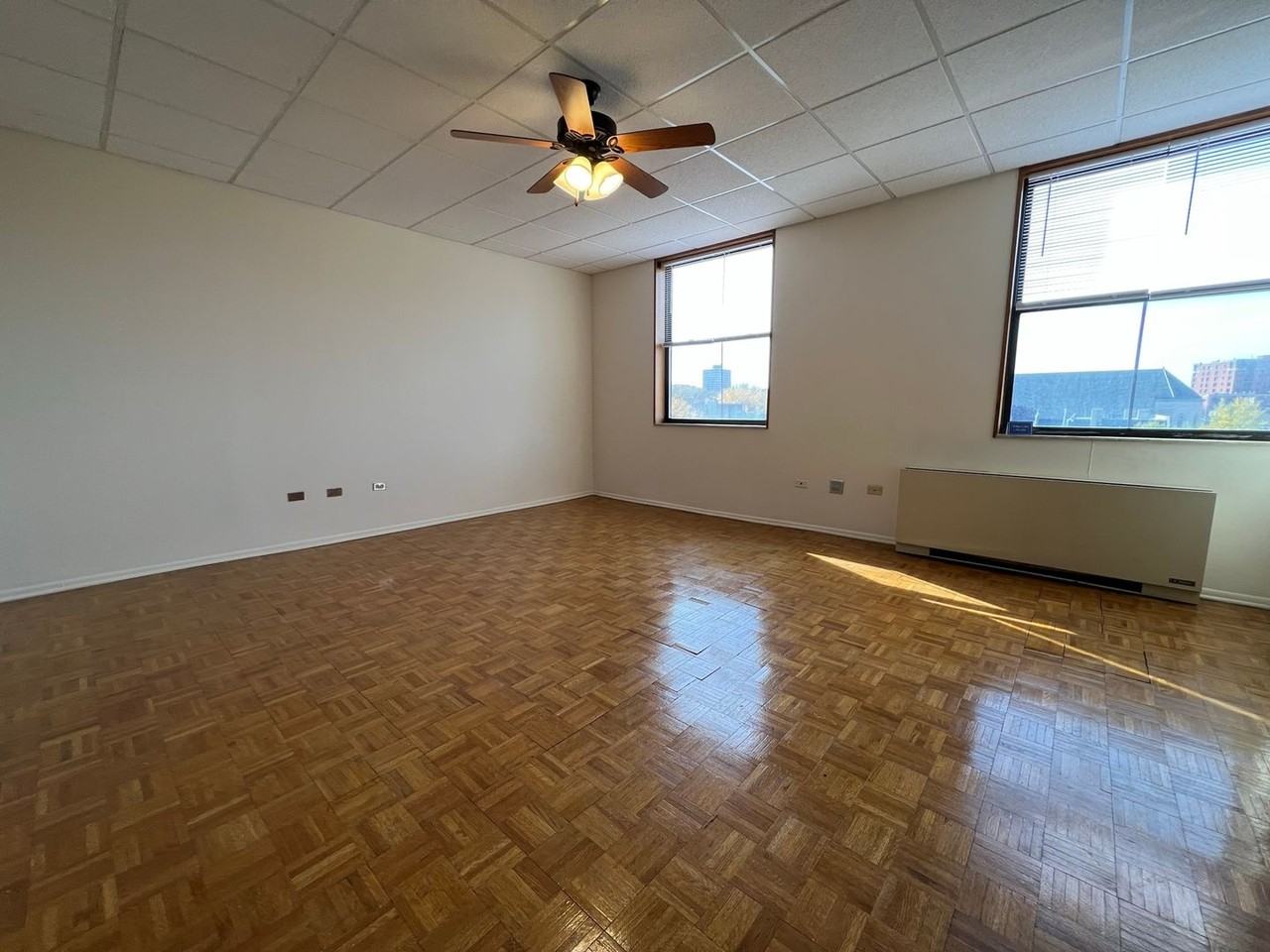 620 W. Belmont - Photo 4 of 35