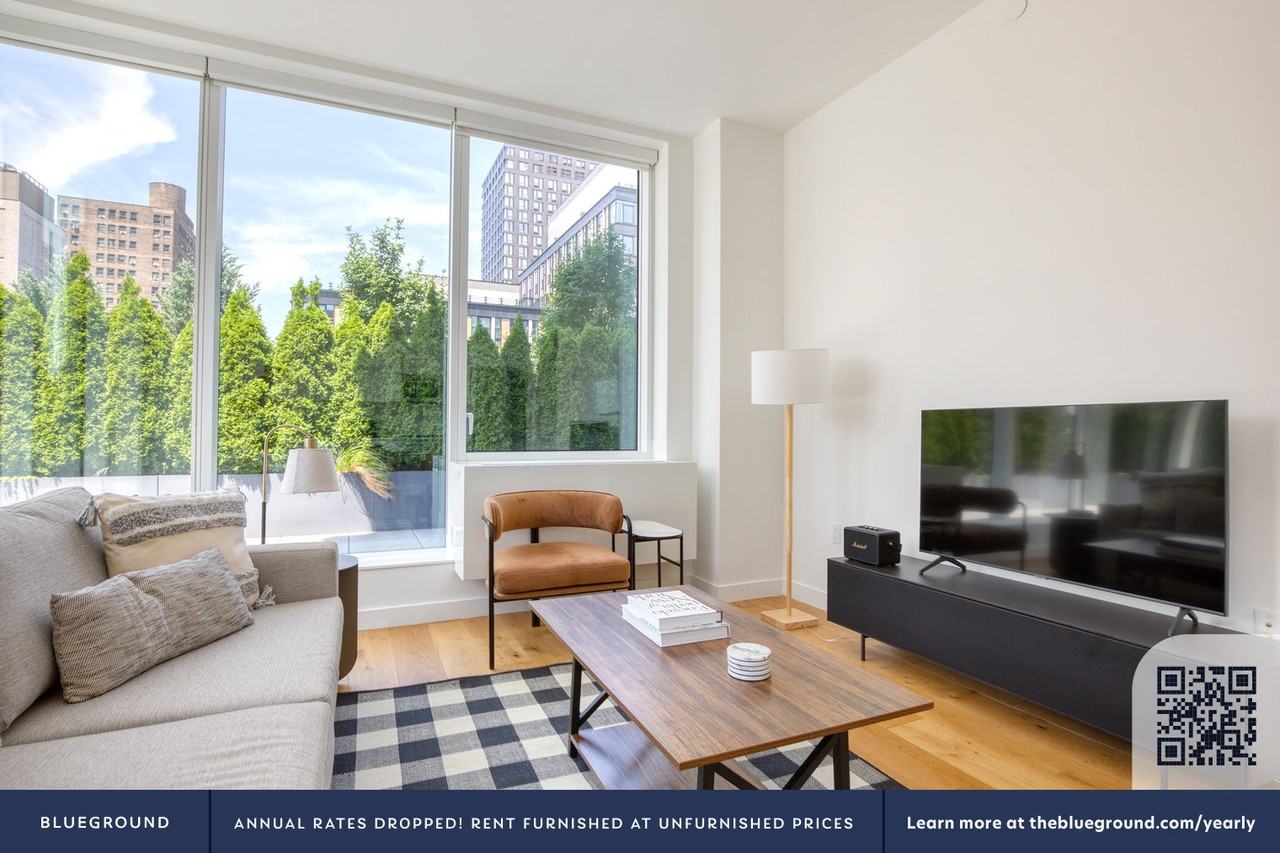 180 Broome Street - Photo 3 of 26