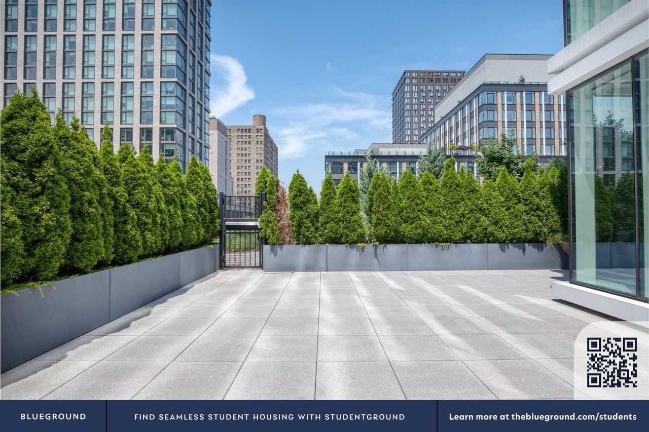 180 Broome Street - Photo 6 of 26