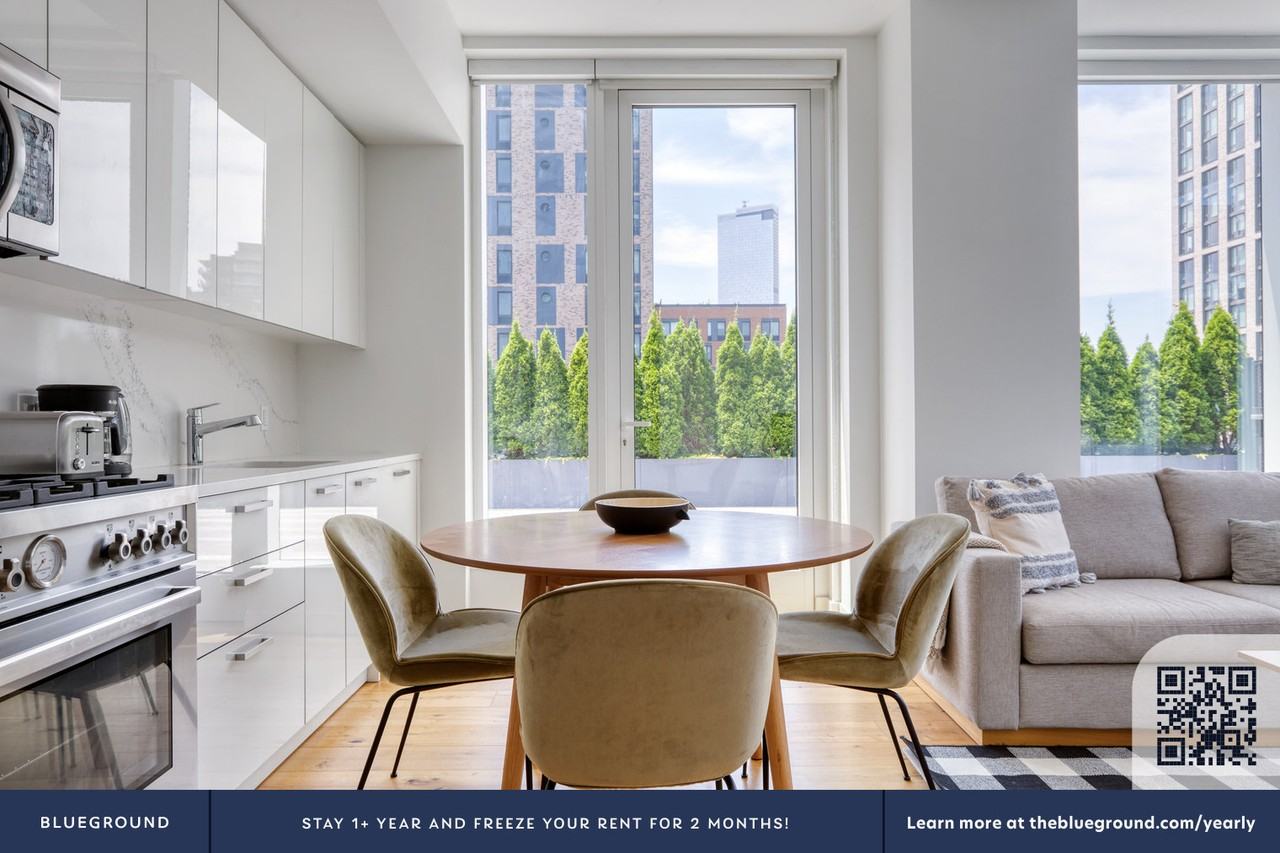 180 Broome Street - Photo 7 of 26