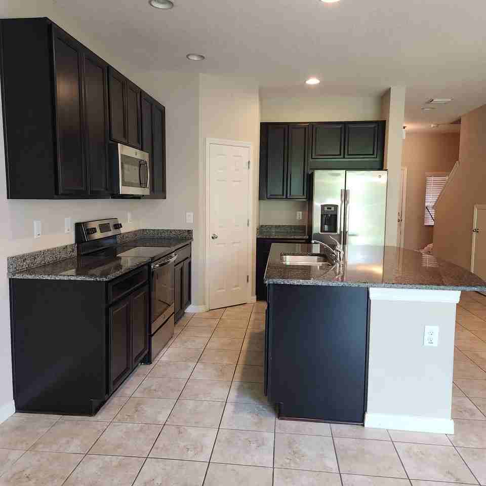 6913 Woodchase Glen Dr - Photo 3 of 10