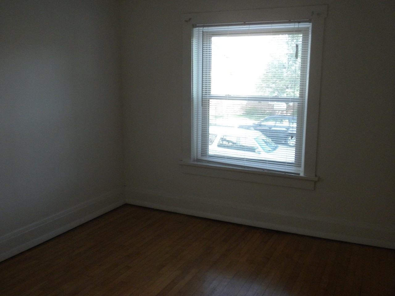 The Riviera Apartments - Photo 7 of 25
