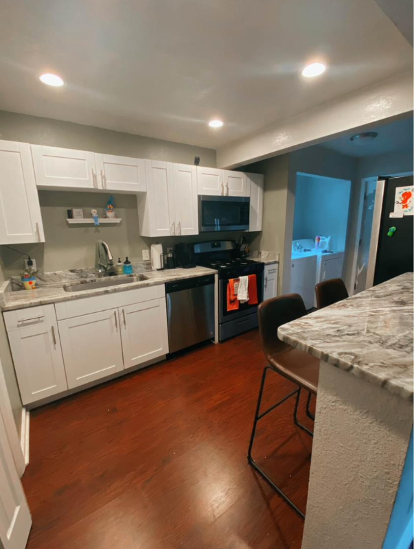 8013 Crescent Rd - Photo 3 of 6