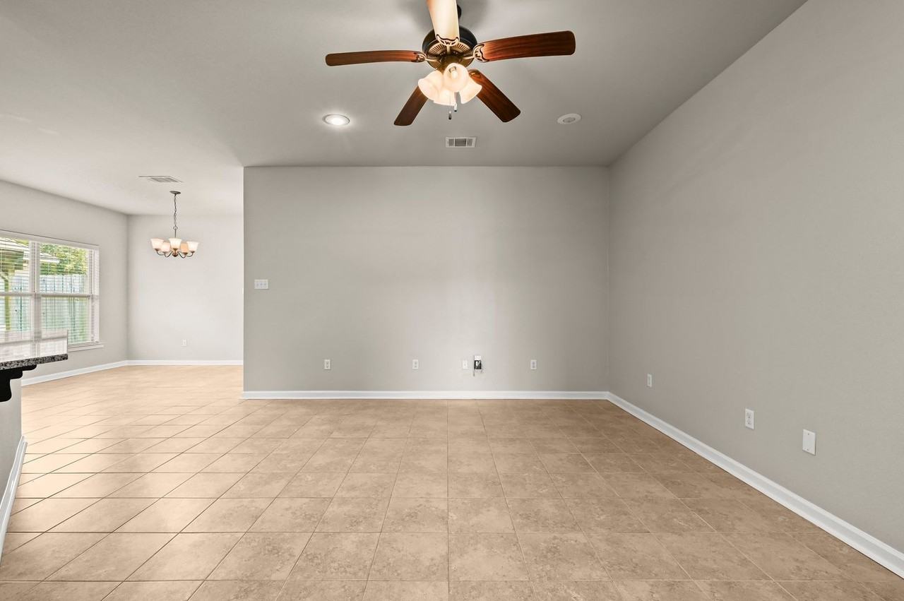 15339 Mossystone Dr - Photo 2 of 17