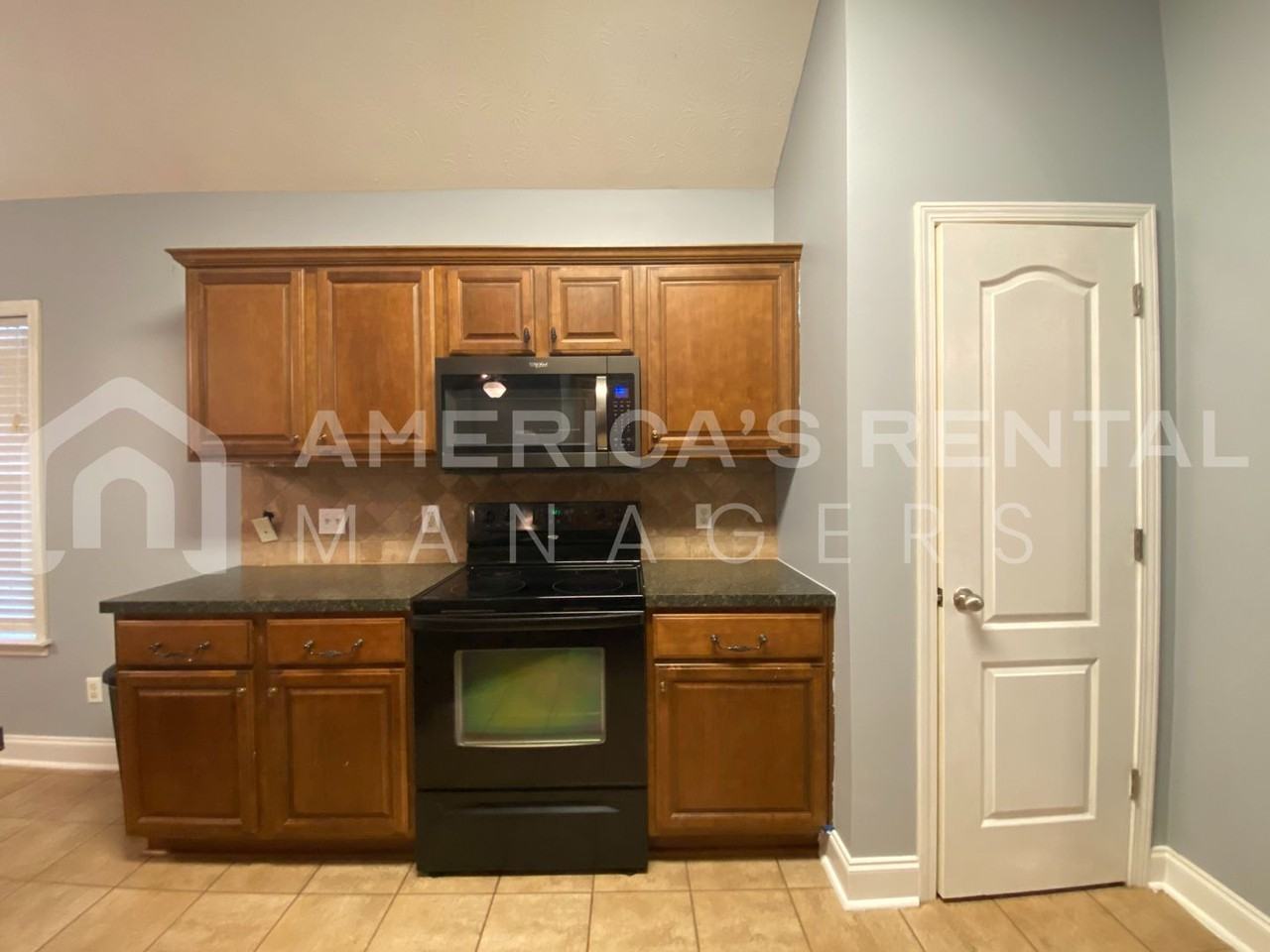 6253 Sycamore Dr - Photo 6 of 28