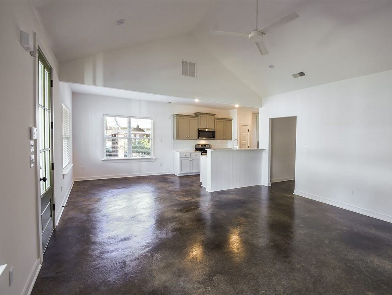 3739 Kearney Ave - Photo 3 of 12