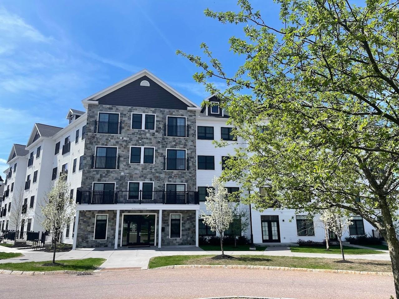 SCVC - 60 Severance Green - Photo 2 of 50