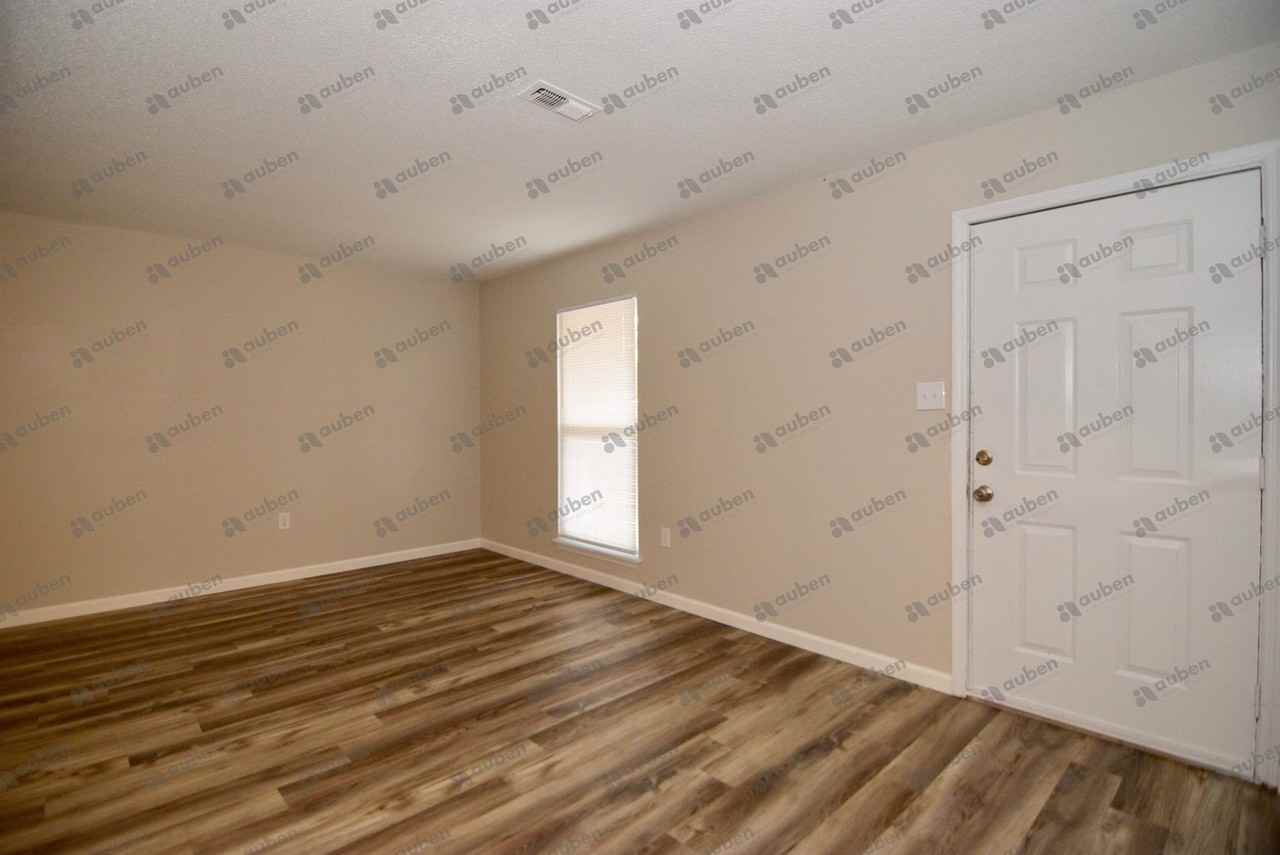 1864 Engle Rd - Photo 3 of 29