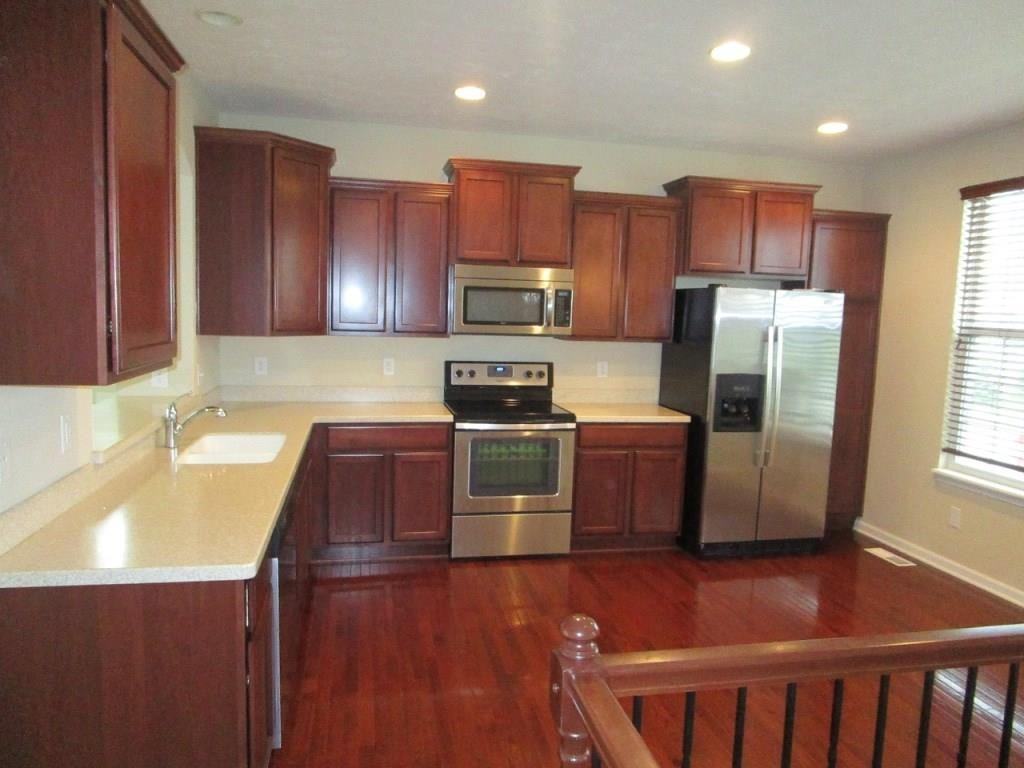 12720 Tamworth Dr - Photo 3 of 24