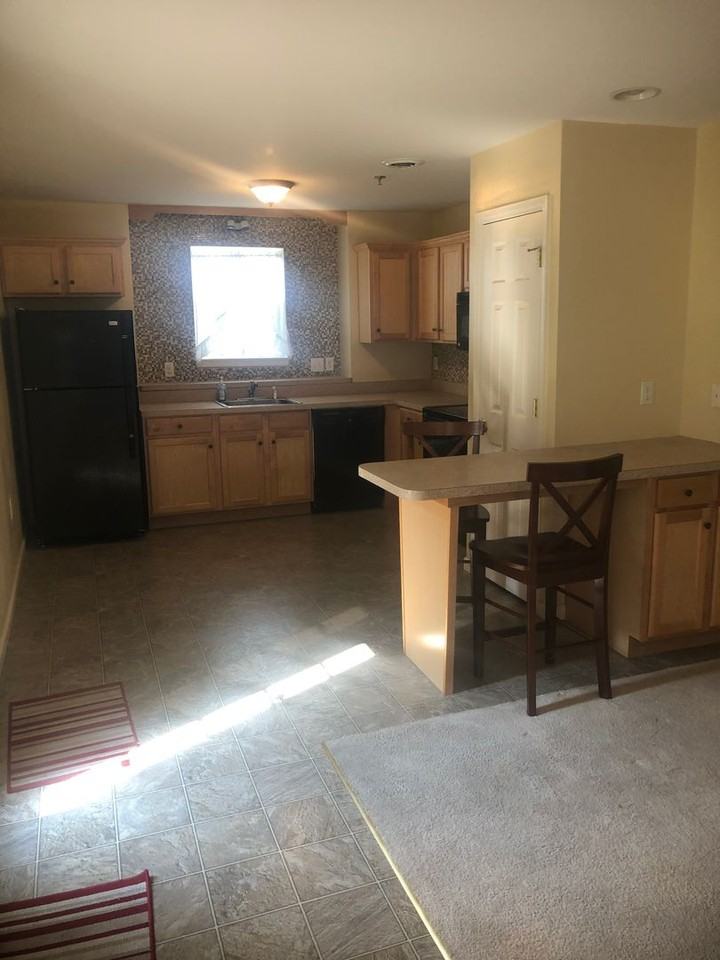 120 Christine Dr - Photo 3 of 10