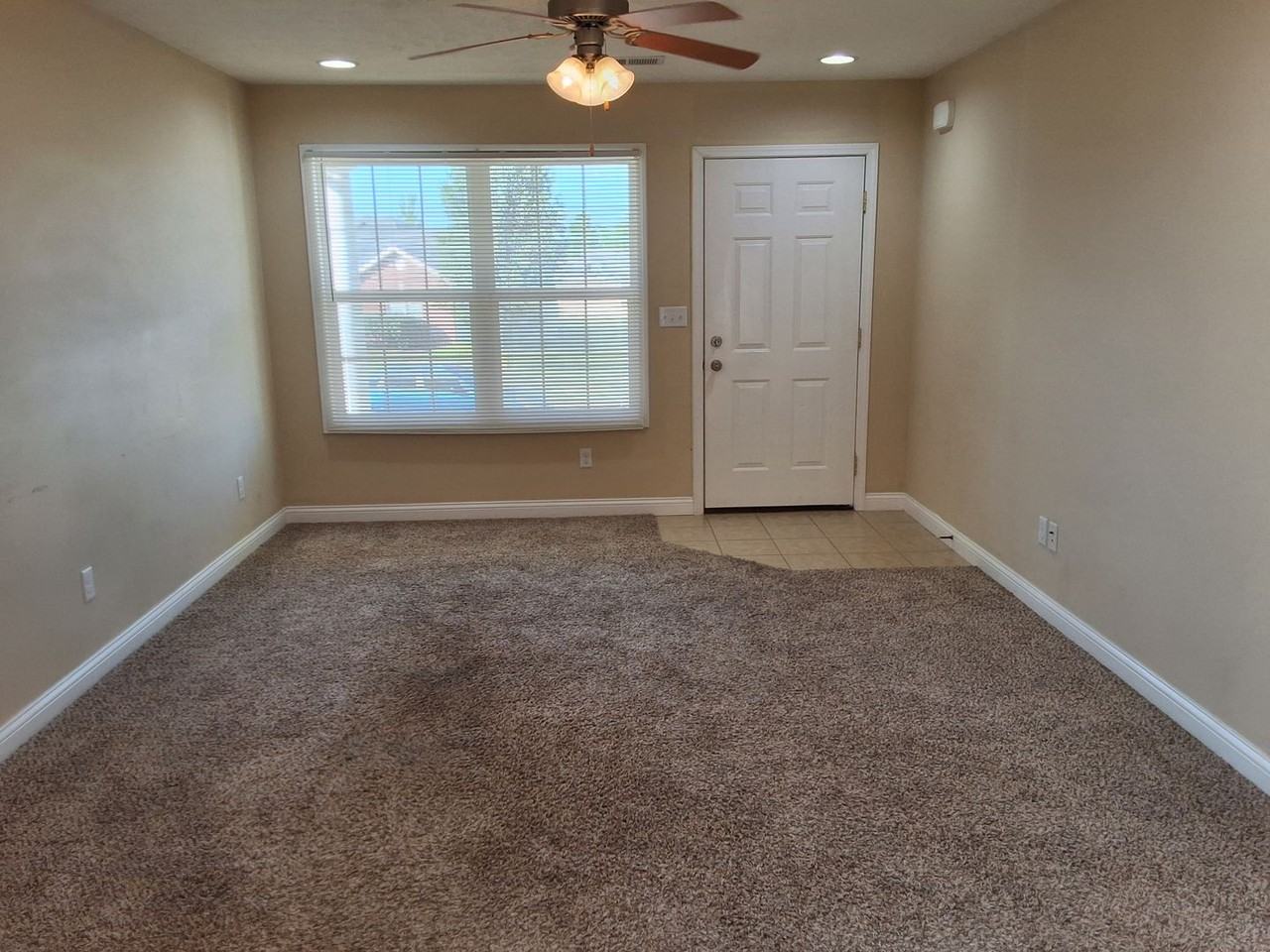 186 Applewood Ln - Photo 3 of 16