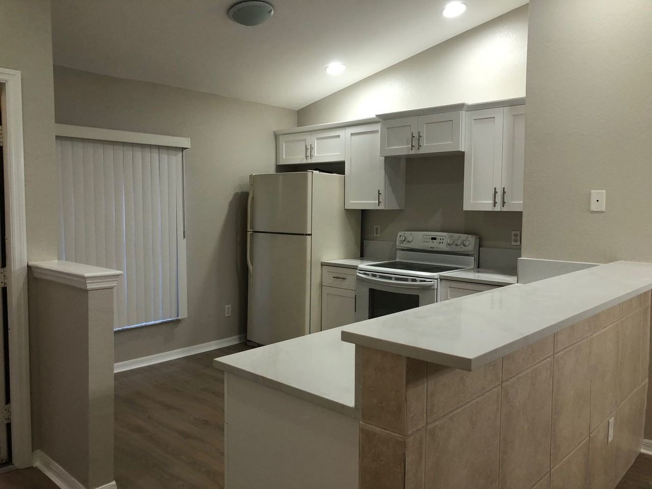 1019 Se 12th Ter - Photo 3 of 21