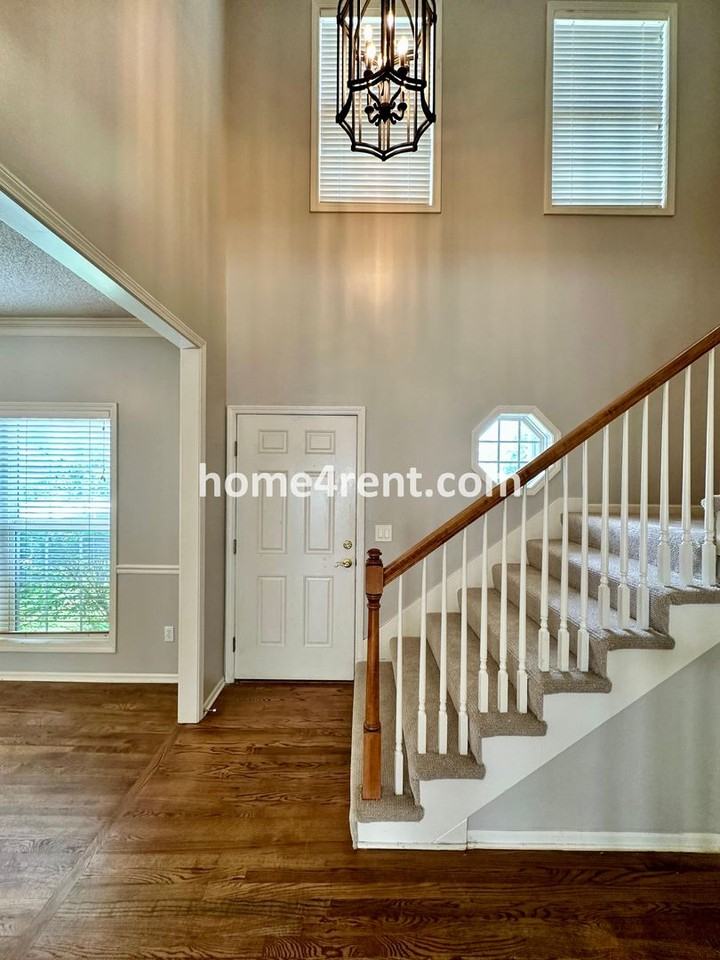17825 W 160th St - Photo 4 of 50