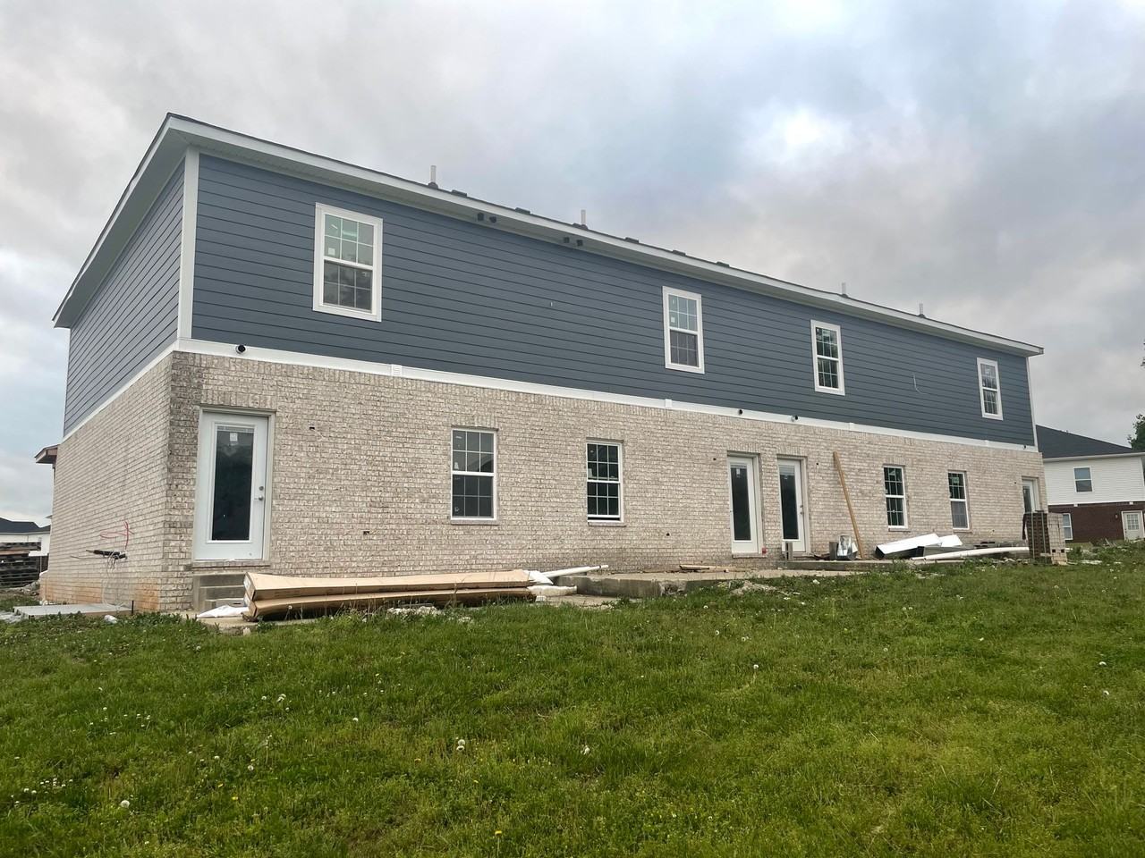 216 Moss View - Photo 3 of 4