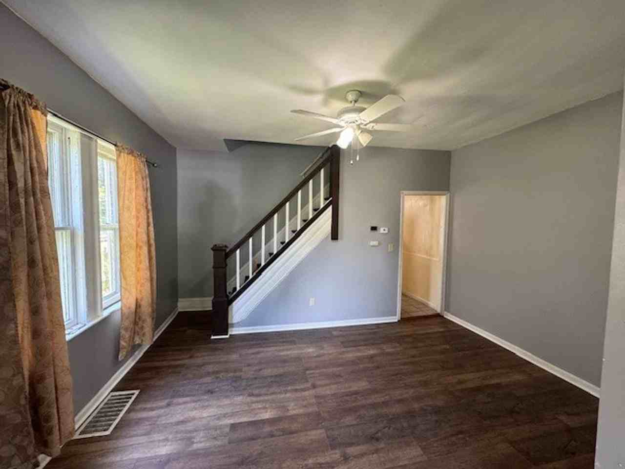 115 E Madison St - Photo 3 of 15