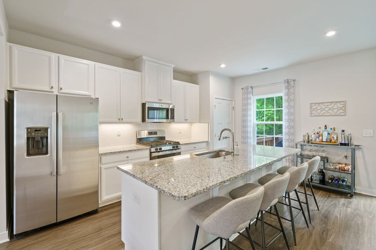 4763 Randall Rd - Photo 4 of 18