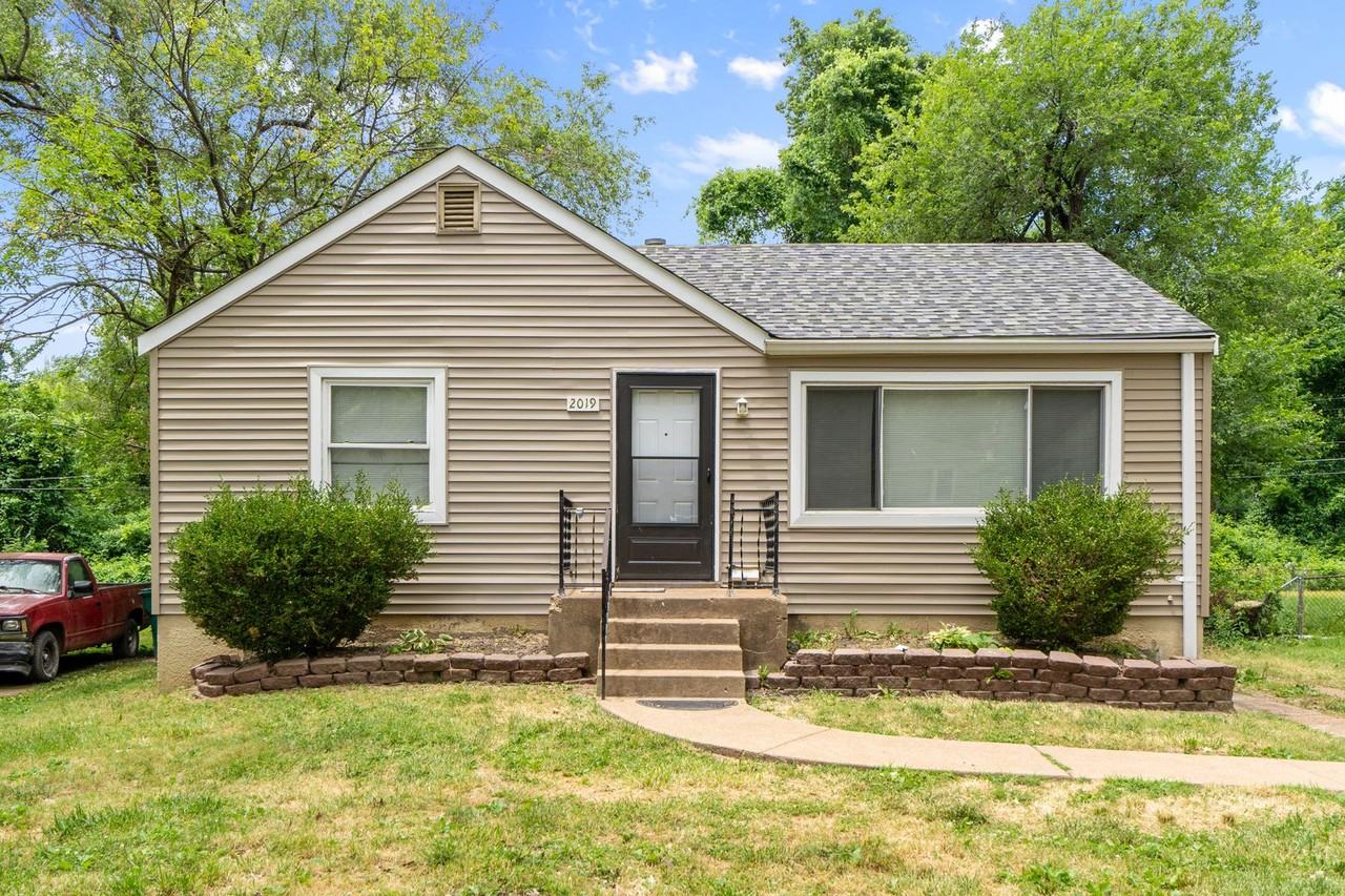 2019 Raven Dr - Photo 2 of 32