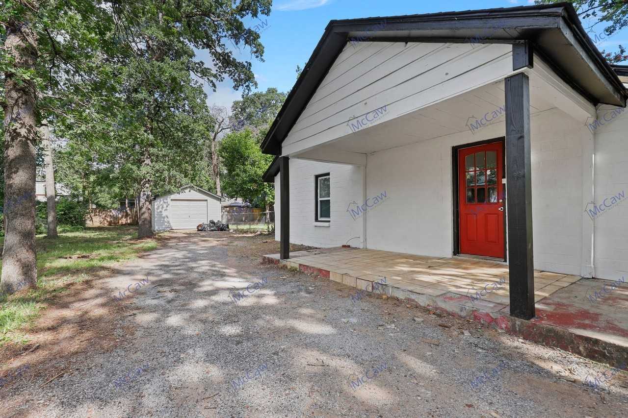 711 Roberts Cut Off Rd - Photo 3 of 20