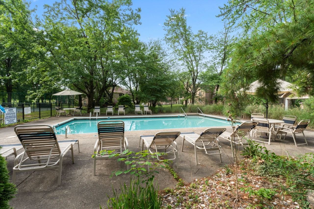 10331 Shelbyville Rd - Photo 2 of 24