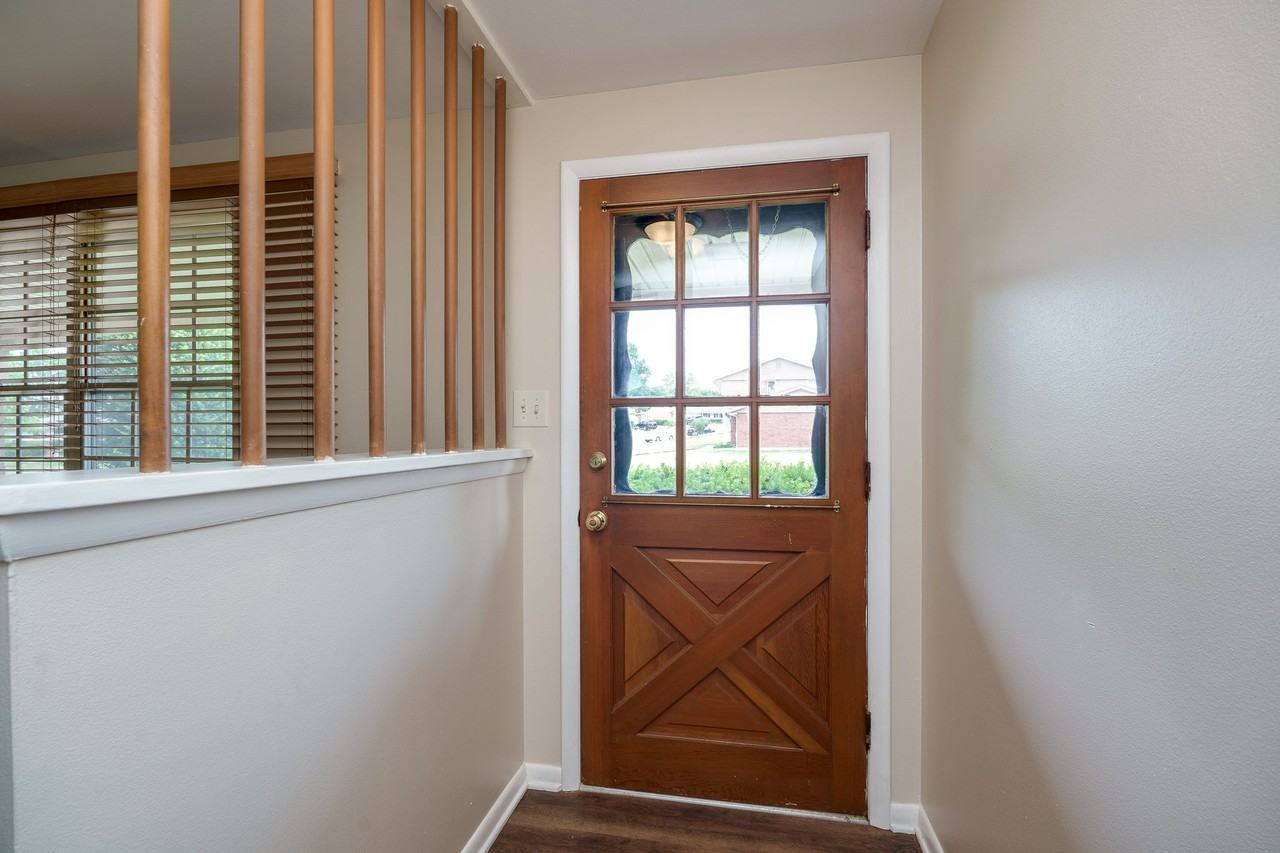 1210 Rona Parkway Dr #NA - Photo 5 of 35