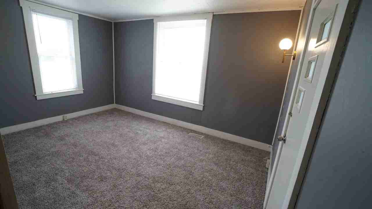 139 W Broadway St #NA - Photo 6 of 21