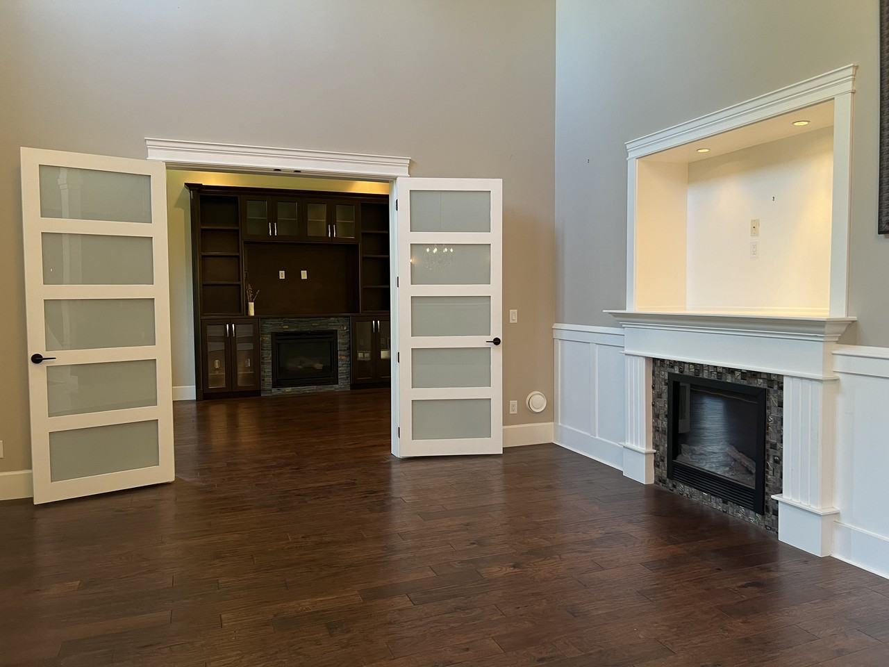 16077 16 Avenue - Photo 2 of 12