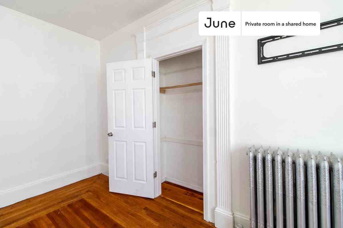 17 Michigan Ave #C - Photo 7 of 18