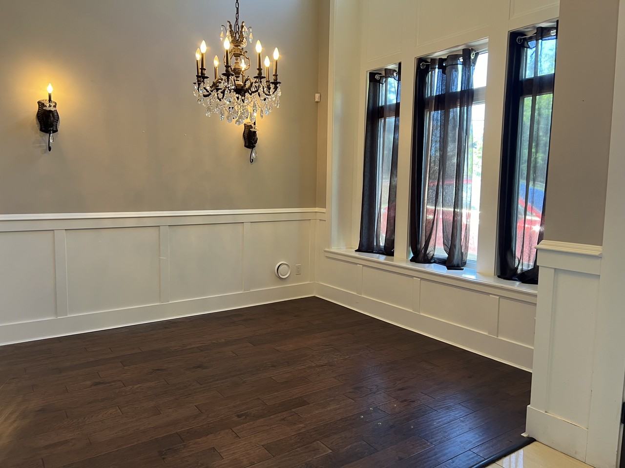 16077 16 Avenue - Photo 7 of 12