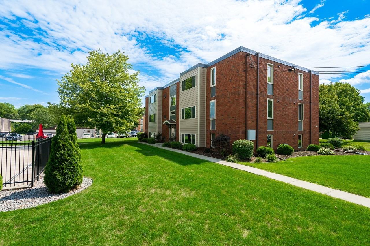 Linden Street Apartments - Photo 3 of 20