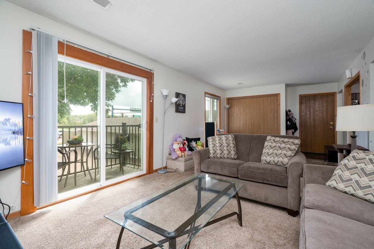 Pines on Eleventh - Photo 7 of 12