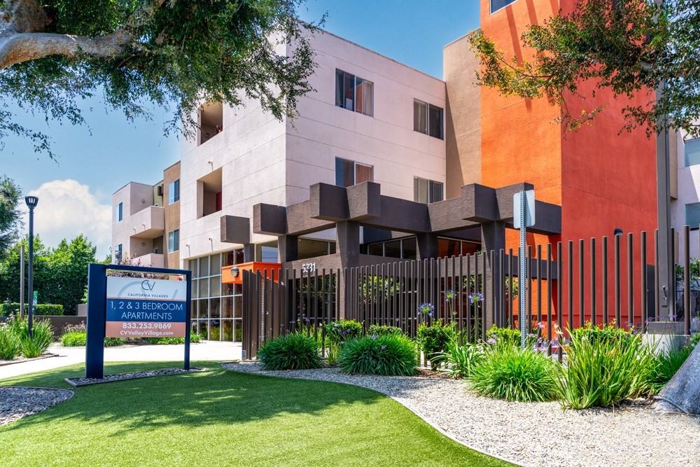 California Villages Valley Village - Photo 7 of 50