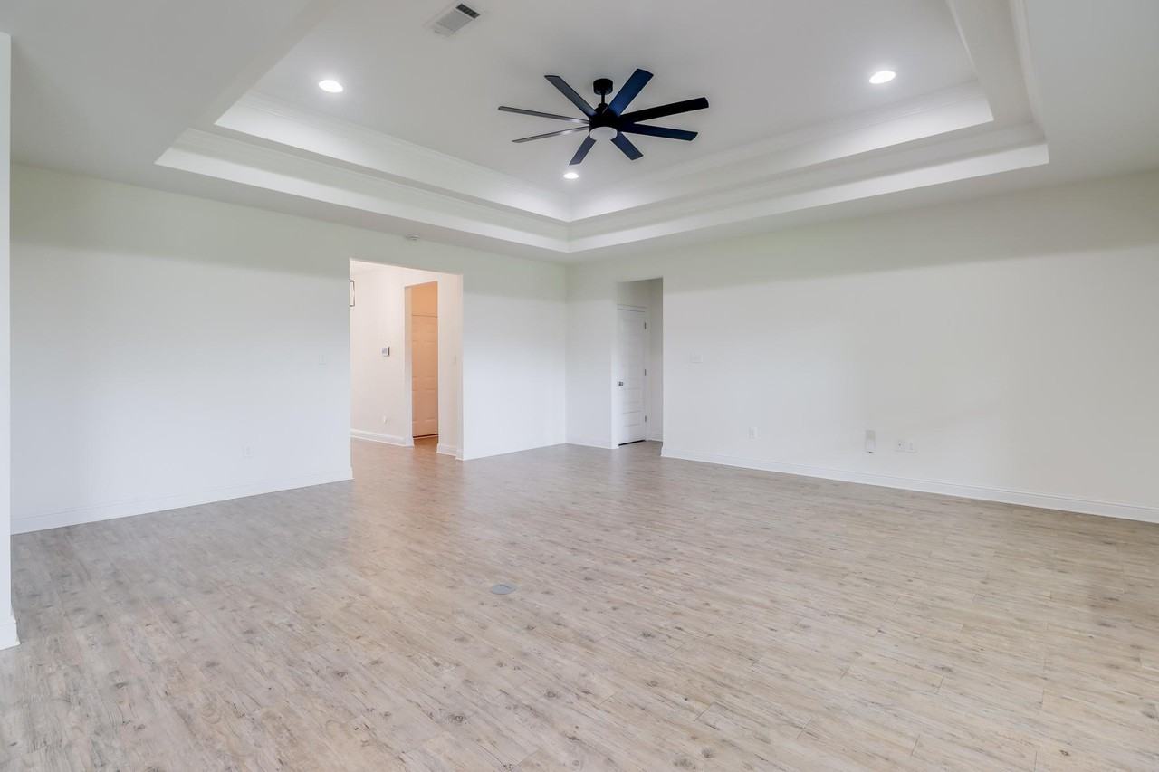 10837 Chapelwood Dr #1 - Photo 3 of 19