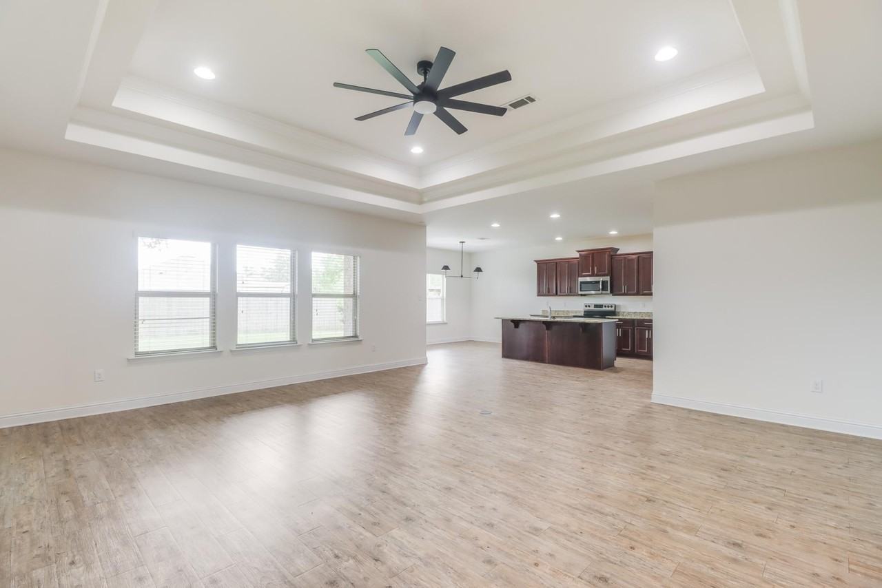 10837 Chapelwood Dr #1 - Photo 4 of 19