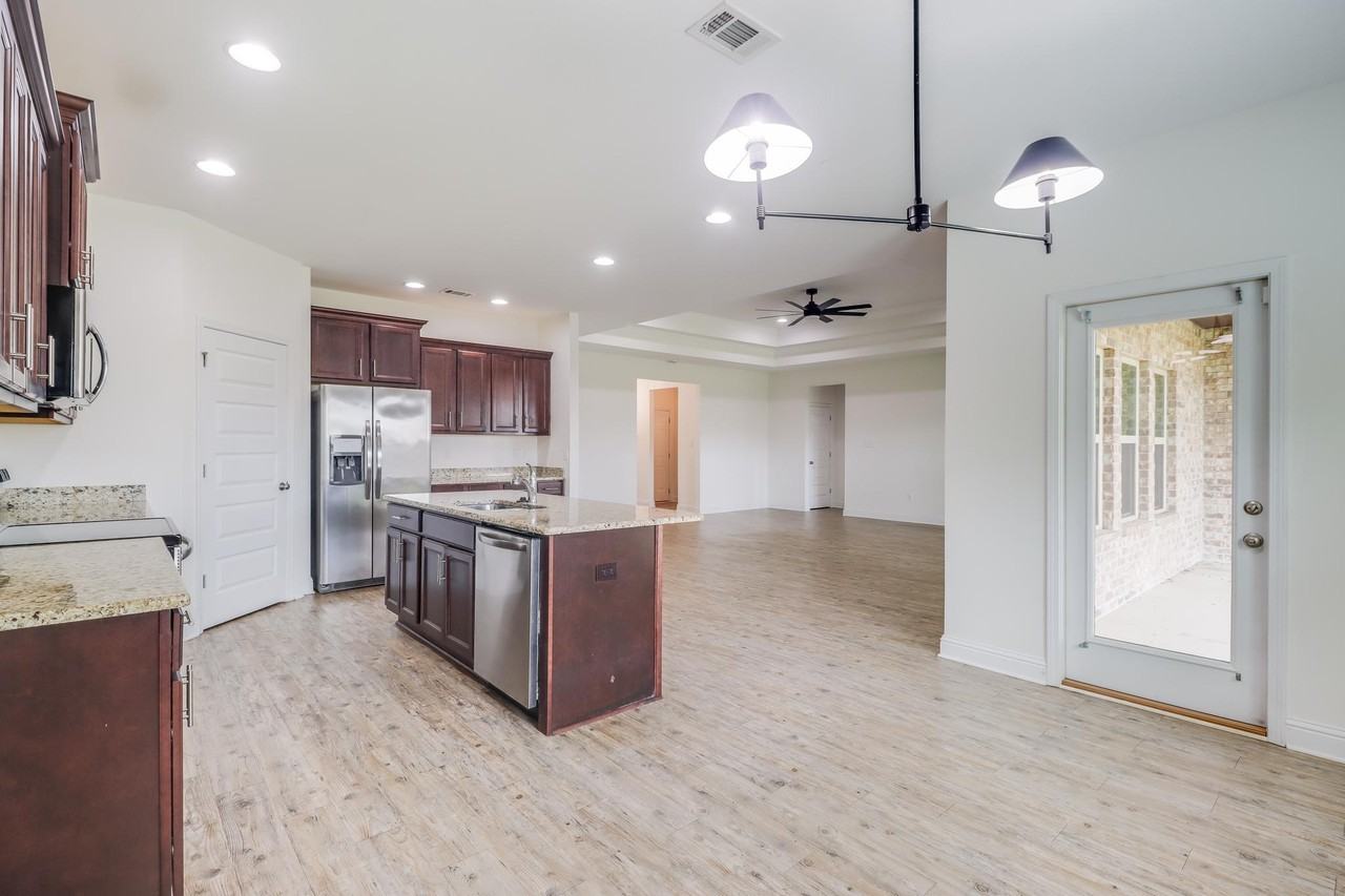 10837 Chapelwood Dr #1 - Photo 5 of 19