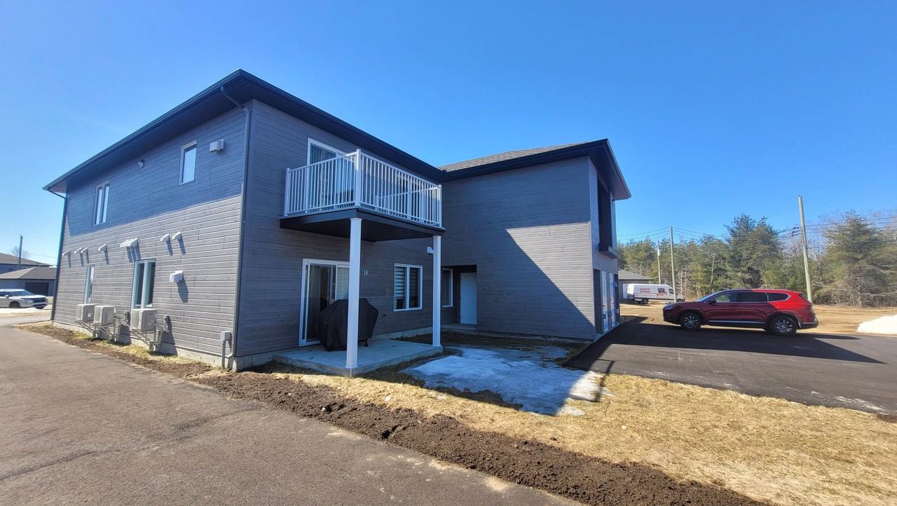 1625 Philippe-Pagé - Photo 3 of 5