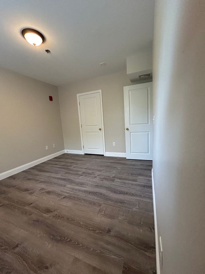 Stevens Street Apartments - Photo 3 of 14