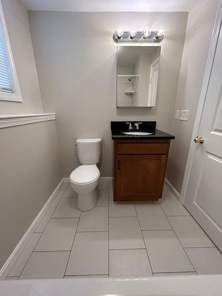 Stevens Street Apartments - Photo 6 of 14
